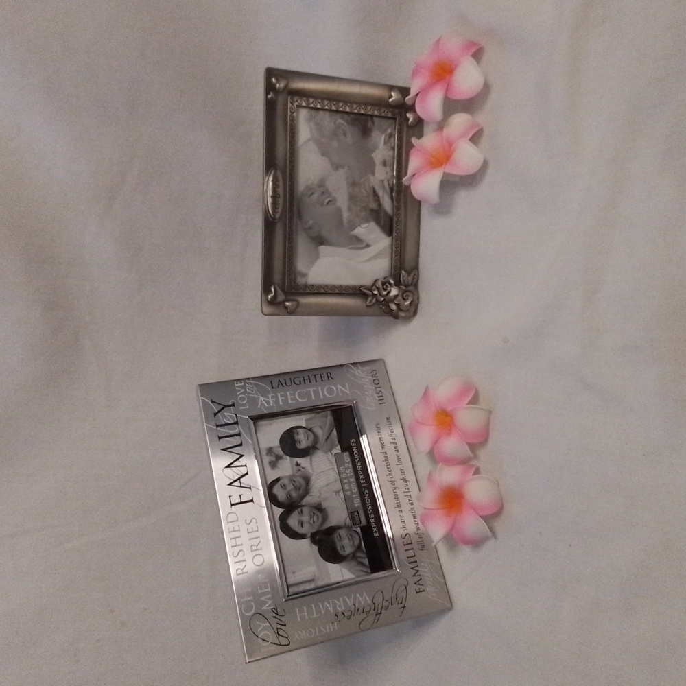 NWT 4x6 Silvertone Memories Picture Frames